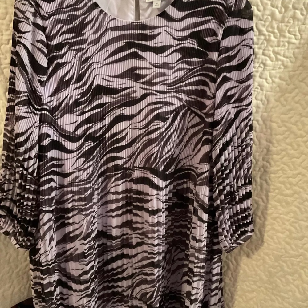 Nine West - Picture 2 of 7